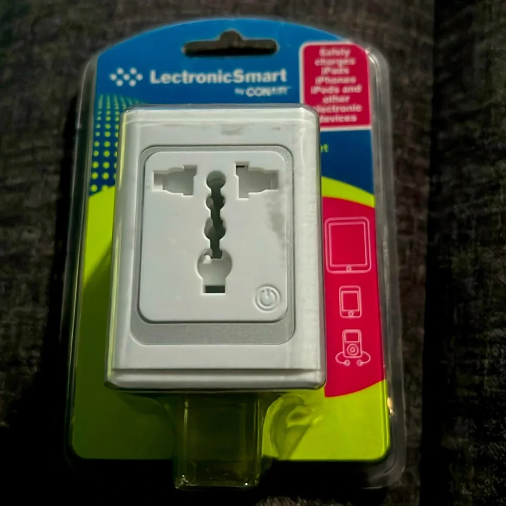LectronicSmart by CONARAll-in-One Adapter with built-in USB port